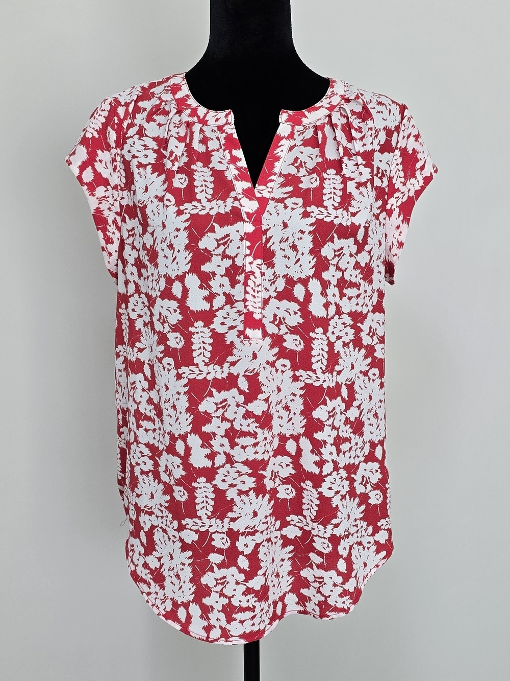 fun 2 fun Red and White Floral Split-Neck Blouse